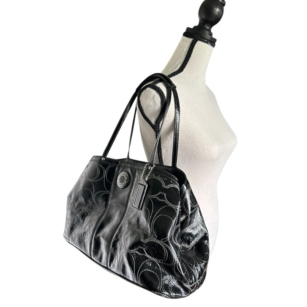Coach Black Patent Leather Logo Kiss Lock Carryall Purse Bag Stitched C
